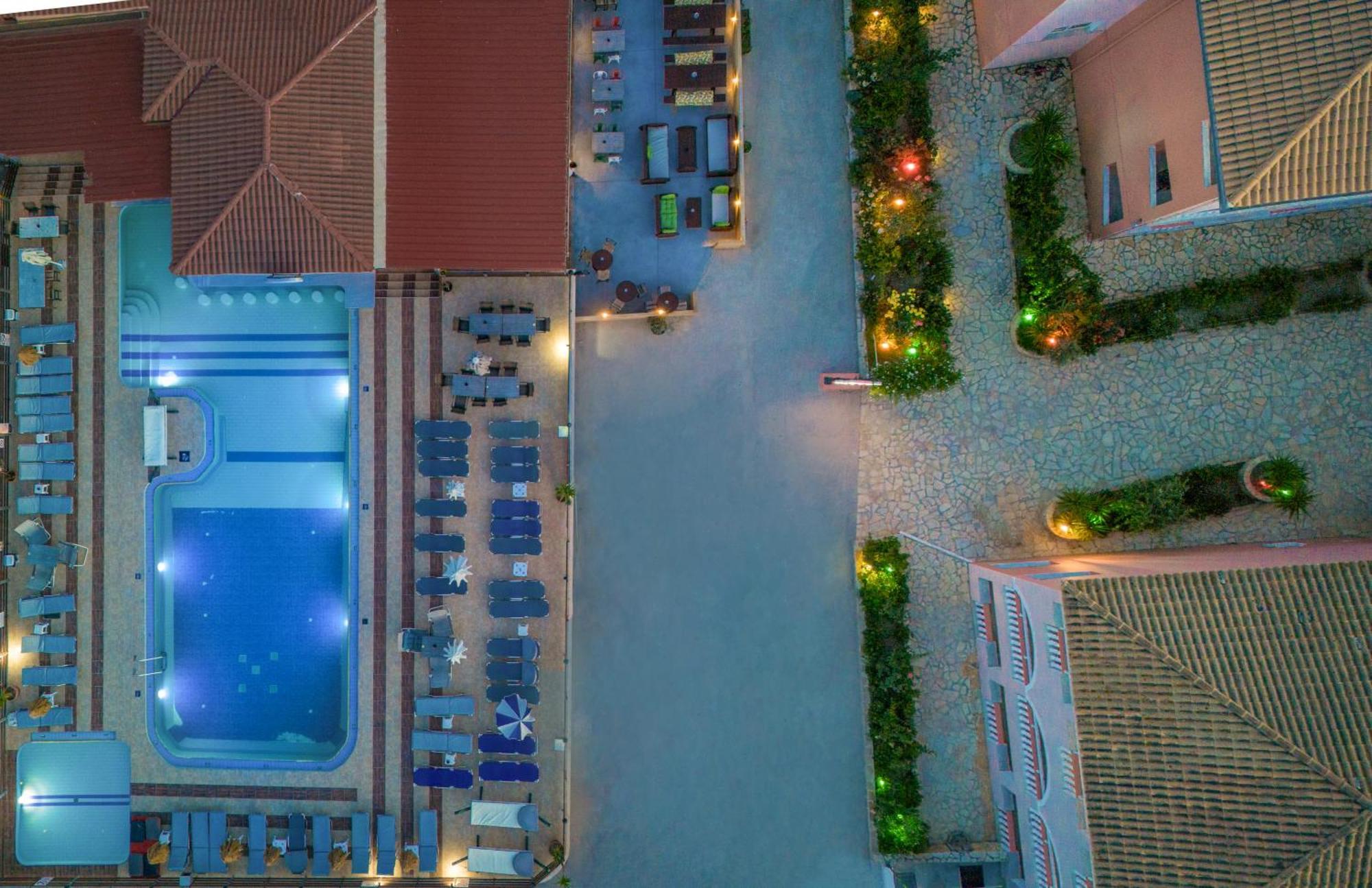 Savvas Hotel (Adults Only) ラガナス エクステリア 写真